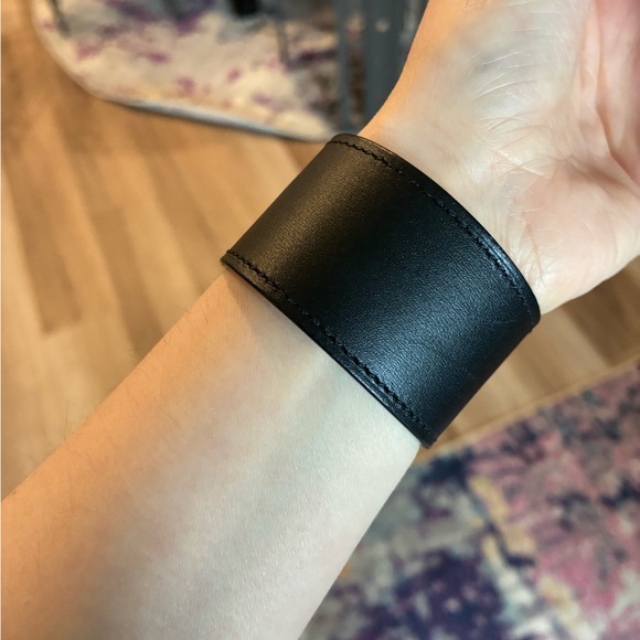 Hermes Black and Silver Leather Bracelet - Picture 4 of 10